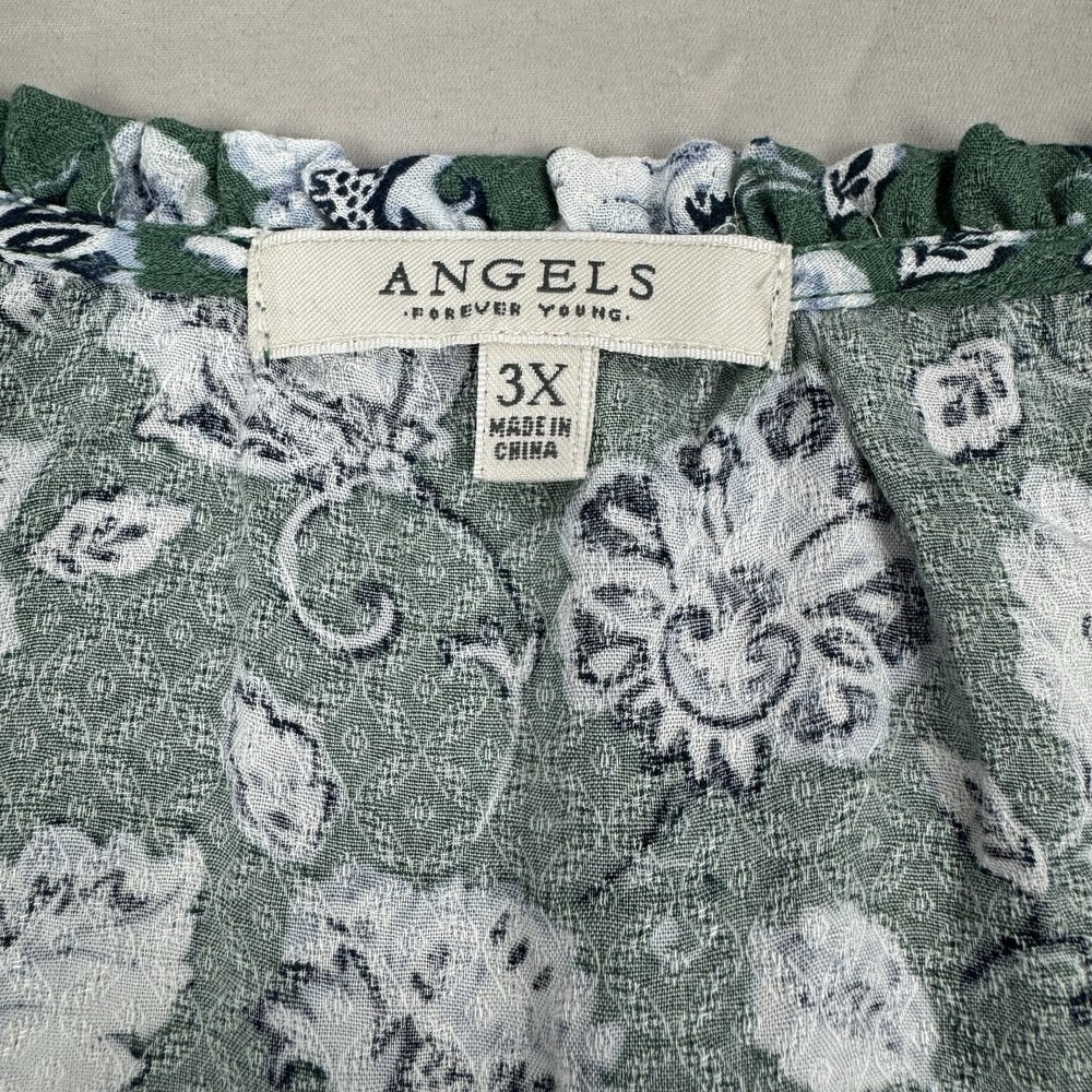NWT ANGELS Womens Sleeveless V-Neck Tank Top Blouse Shirt Green/Blue Floral - 3X - Picture 8 of 9